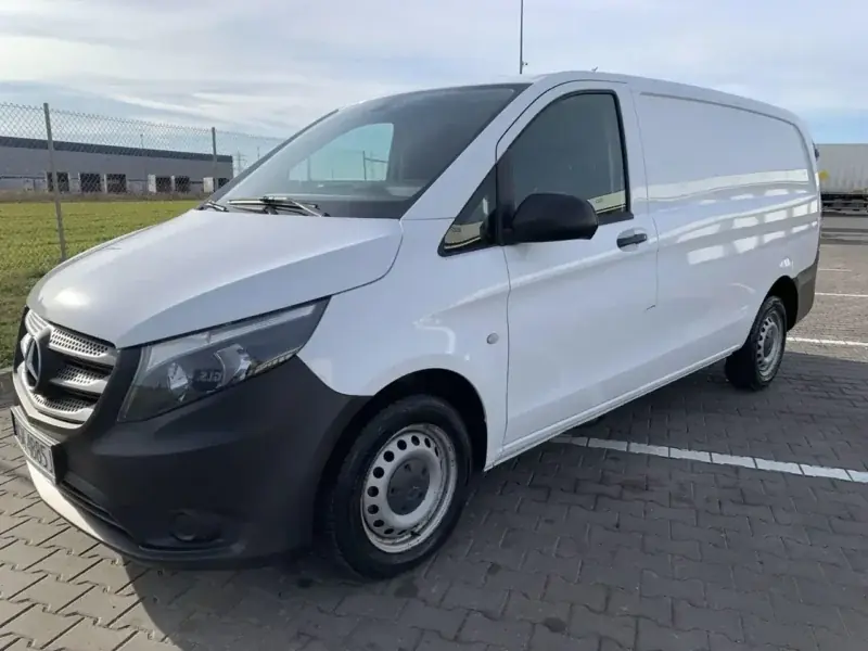 Mercedes-Benz Vito Long L2H1 — samochód dostawczy w wynajmie